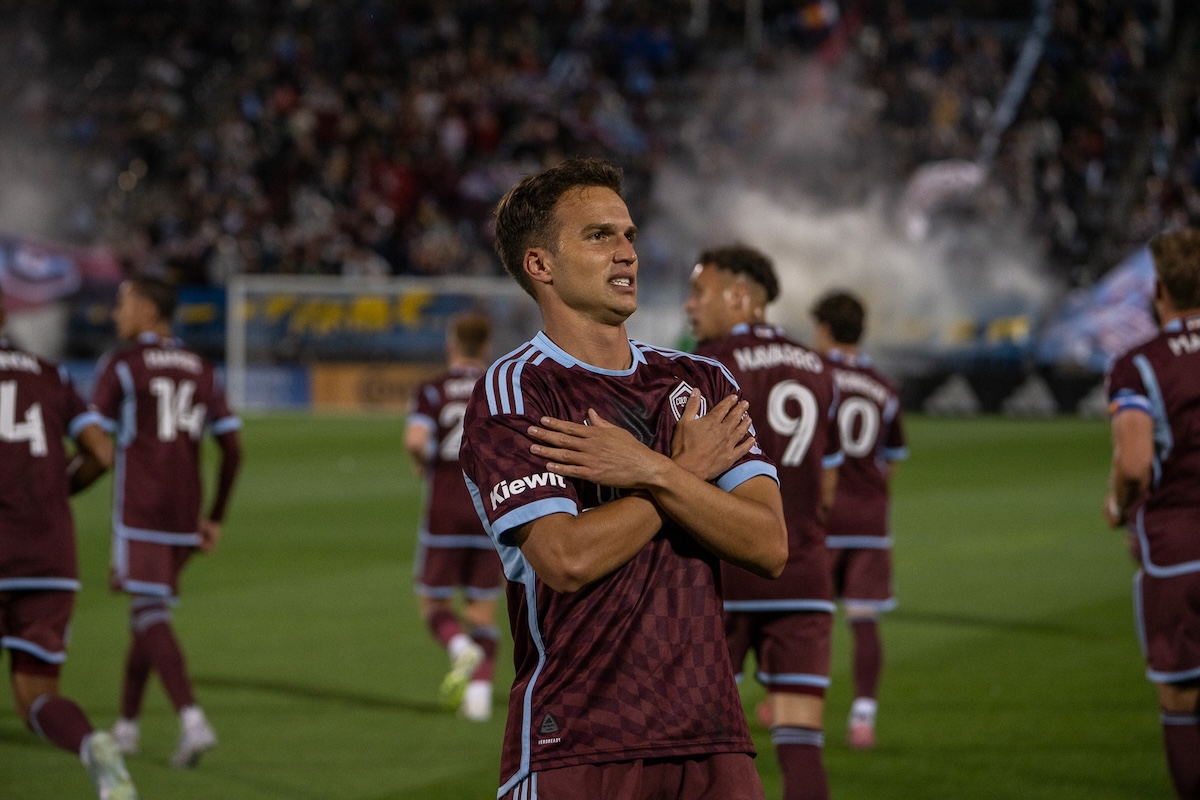 Cole Bassett set piece goal celebration fc Dallas six pointer