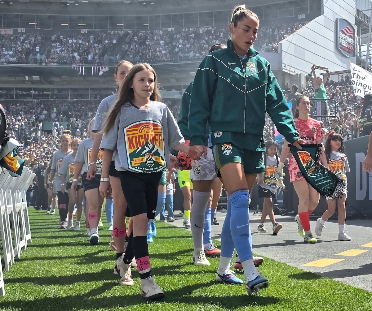 Janine Sonis kickoff